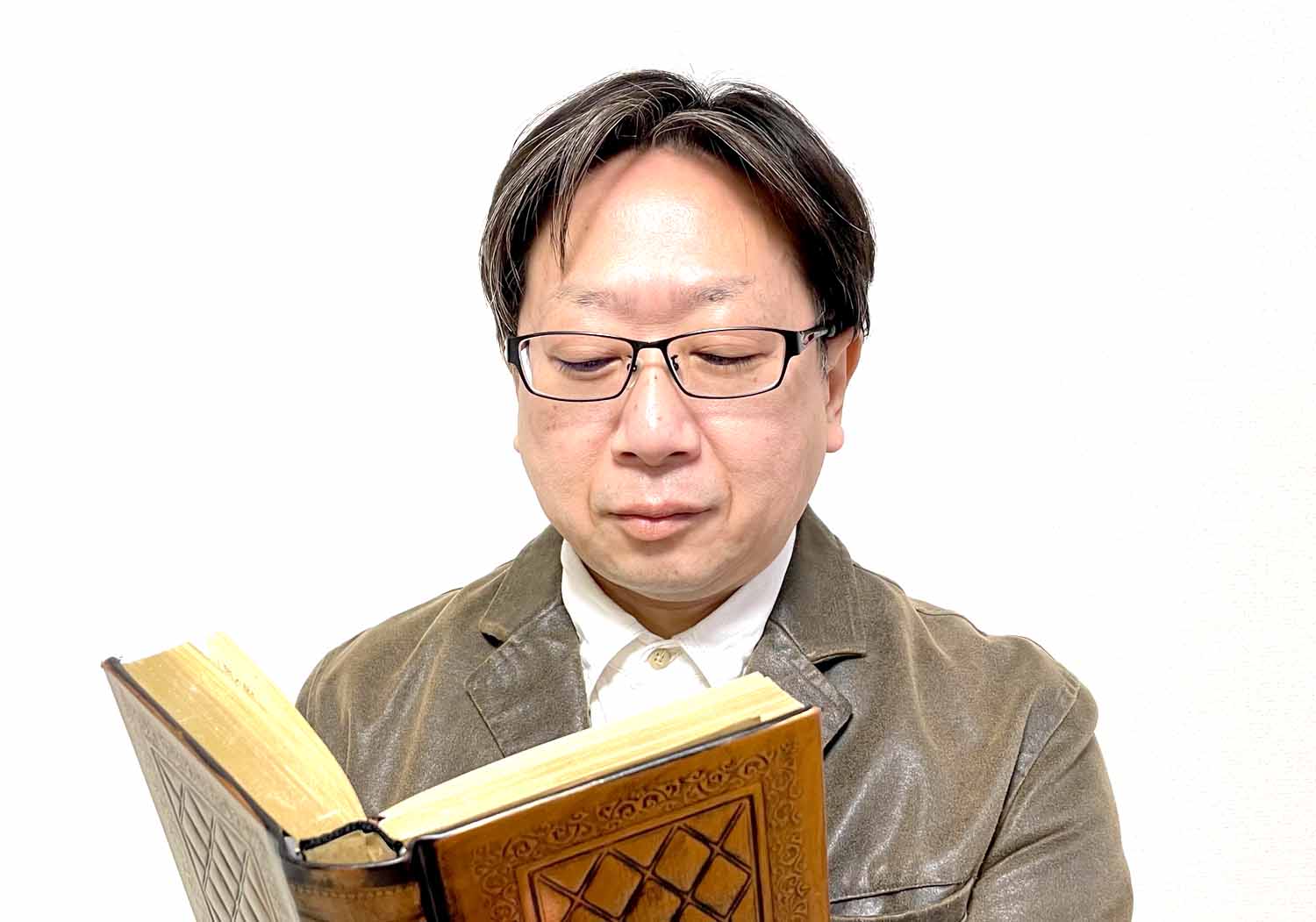 時代に合わせた鑑定が出来るよう日々勉学に励んでいます。